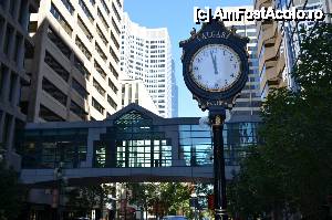 [P02] Calgary centru, una dintre arterel principale » foto by Patri
 - 
<span class="allrVoted glyphicon glyphicon-heart hidden" id="av406423"></span>
<a class="m-l-10 hidden" id="sv406423" onclick="voting_Foto_DelVot(,406423,13751)" role="button">șterge vot <span class="glyphicon glyphicon-remove"></span></a>
<a id="v9406423" class=" c-red"  onclick="voting_Foto_SetVot(406423)" role="button"><span class="glyphicon glyphicon-heart-empty"></span> <b>LIKE</b> = Votează poza</a> <img class="hidden"  id="f406423W9" src="/imagini/loader.gif" border="0" /><span class="AjErrMes hidden" id="e406423ErM"></span>