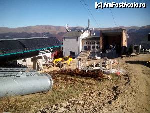 [P08] Aglomerare de constructii la telecabina 1400 » foto by Albinoium
 - 
<span class="allrVoted glyphicon glyphicon-heart hidden" id="av689376"></span>
<a class="m-l-10 hidden" id="sv689376" onclick="voting_Foto_DelVot(,689376,13755)" role="button">șterge vot <span class="glyphicon glyphicon-remove"></span></a>
<a id="v9689376" class=" c-red"  onclick="voting_Foto_SetVot(689376)" role="button"><span class="glyphicon glyphicon-heart-empty"></span> <b>LIKE</b> = Votează poza</a> <img class="hidden"  id="f689376W9" src="/imagini/loader.gif" border="0" /><span class="AjErrMes hidden" id="e689376ErM"></span>