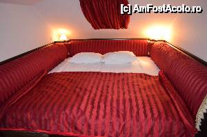 [P04] Emire-dormitorul, pat supermare şi fereastra de mansardă » foto by krisztike
 - 
<span class="allrVoted glyphicon glyphicon-heart hidden" id="av503766"></span>
<a class="m-l-10 hidden" id="sv503766" onclick="voting_Foto_DelVot(,503766,13762)" role="button">șterge vot <span class="glyphicon glyphicon-remove"></span></a>
<a id="v9503766" class=" c-red"  onclick="voting_Foto_SetVot(503766)" role="button"><span class="glyphicon glyphicon-heart-empty"></span> <b>LIKE</b> = Votează poza</a> <img class="hidden"  id="f503766W9" src="/imagini/loader.gif" border="0" /><span class="AjErrMes hidden" id="e503766ErM"></span>