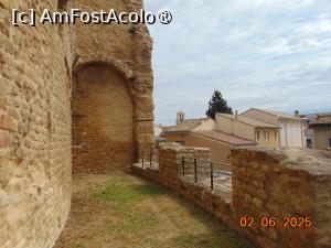 [P24] Amfiteatrul roman Orange » foto by Yolanda
 - 
<span class="allrVoted glyphicon glyphicon-heart hidden" id="av1516584"></span>
<a class="m-l-10 hidden" id="sv1516584" onclick="voting_Foto_DelVot(,1516584,13769)" role="button">șterge vot <span class="glyphicon glyphicon-remove"></span></a>
<a id="v91516584" class=" c-red"  onclick="voting_Foto_SetVot(1516584)" role="button"><span class="glyphicon glyphicon-heart-empty"></span> <b>LIKE</b> = Votează poza</a> <img class="hidden"  id="f1516584W9" src="/imagini/loader.gif" border="0" /><span class="AjErrMes hidden" id="e1516584ErM"></span>