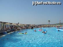 [P05] piscina mare » foto by simov
 - 
<span class="allrVoted glyphicon glyphicon-heart hidden" id="av468183"></span>
<a class="m-l-10 hidden" id="sv468183" onclick="voting_Foto_DelVot(,468183,13773)" role="button">șterge vot <span class="glyphicon glyphicon-remove"></span></a>
<a id="v9468183" class=" c-red"  onclick="voting_Foto_SetVot(468183)" role="button"><span class="glyphicon glyphicon-heart-empty"></span> <b>LIKE</b> = Votează poza</a> <img class="hidden"  id="f468183W9" src="/imagini/loader.gif" border="0" /><span class="AjErrMes hidden" id="e468183ErM"></span>