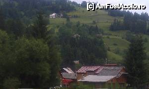 [P13] Case în satul Ghețar. Gârda de Sus, Parcul Național Apuseni.  » foto by traian.leuca †
 - 
<span class="allrVoted glyphicon glyphicon-heart hidden" id="av407419"></span>
<a class="m-l-10 hidden" id="sv407419" onclick="voting_Foto_DelVot(,407419,13782)" role="button">șterge vot <span class="glyphicon glyphicon-remove"></span></a>
<a id="v9407419" class=" c-red"  onclick="voting_Foto_SetVot(407419)" role="button"><span class="glyphicon glyphicon-heart-empty"></span> <b>LIKE</b> = Votează poza</a> <img class="hidden"  id="f407419W9" src="/imagini/loader.gif" border="0" /><span class="AjErrMes hidden" id="e407419ErM"></span>