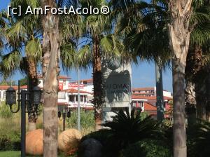 [P02] Paloma Oceana Resort - intrare » foto by mishu
 - 
<span class="allrVoted glyphicon glyphicon-heart hidden" id="av869690"></span>
<a class="m-l-10 hidden" id="sv869690" onclick="voting_Foto_DelVot(,869690,13798)" role="button">șterge vot <span class="glyphicon glyphicon-remove"></span></a>
<a id="v9869690" class=" c-red"  onclick="voting_Foto_SetVot(869690)" role="button"><span class="glyphicon glyphicon-heart-empty"></span> <b>LIKE</b> = Votează poza</a> <img class="hidden"  id="f869690W9" src="/imagini/loader.gif" border="0" /><span class="AjErrMes hidden" id="e869690ErM"></span>