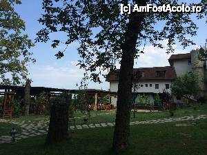 [P04] Poza in gradina restaurantului » foto by liviafcs
 - 
<span class="allrVoted glyphicon glyphicon-heart hidden" id="av545502"></span>
<a class="m-l-10 hidden" id="sv545502" onclick="voting_Foto_DelVot(,545502,13900)" role="button">șterge vot <span class="glyphicon glyphicon-remove"></span></a>
<a id="v9545502" class=" c-red"  onclick="voting_Foto_SetVot(545502)" role="button"><span class="glyphicon glyphicon-heart-empty"></span> <b>LIKE</b> = Votează poza</a> <img class="hidden"  id="f545502W9" src="/imagini/loader.gif" border="0" /><span class="AjErrMes hidden" id="e545502ErM"></span>