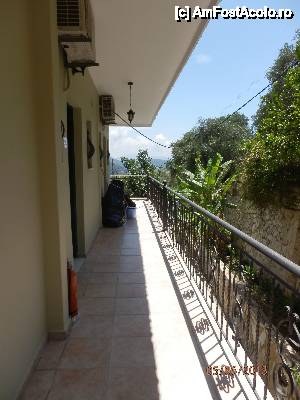 [P10] Bella Vista Hotel-intrarea în camere se face dintr-un hol exterior.  » foto by Cris
 - 
<span class="allrVoted glyphicon glyphicon-heart hidden" id="av464485"></span>
<a class="m-l-10 hidden" id="sv464485" onclick="voting_Foto_DelVot(,464485,13918)" role="button">șterge vot <span class="glyphicon glyphicon-remove"></span></a>
<a id="v9464485" class=" c-red"  onclick="voting_Foto_SetVot(464485)" role="button"><span class="glyphicon glyphicon-heart-empty"></span> <b>LIKE</b> = Votează poza</a> <img class="hidden"  id="f464485W9" src="/imagini/loader.gif" border="0" /><span class="AjErrMes hidden" id="e464485ErM"></span>