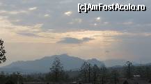 [P05] Rasaritul vazut din balconul cu vedere la muntii Bucegi » foto by RalukB
 - 
<span class="allrVoted glyphicon glyphicon-heart hidden" id="av415662"></span>
<a class="m-l-10 hidden" id="sv415662" onclick="voting_Foto_DelVot(,415662,14018)" role="button">șterge vot <span class="glyphicon glyphicon-remove"></span></a>
<a id="v9415662" class=" c-red"  onclick="voting_Foto_SetVot(415662)" role="button"><span class="glyphicon glyphicon-heart-empty"></span> <b>LIKE</b> = Votează poza</a> <img class="hidden"  id="f415662W9" src="/imagini/loader.gif" border="0" /><span class="AjErrMes hidden" id="e415662ErM"></span>