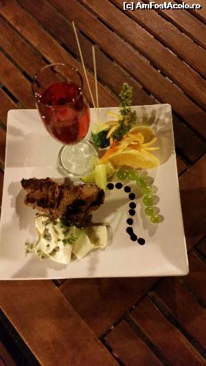 [P01] Cea mai buna vrabioara de vita la gratar mancata vreodata! Gust absolut superb, prezentare exceptionala. Calitate ireprosabila... la un pret foarte mic! Iar caldura si ospitalitatea gazdelor au completat tabloul unei seri minunate! Va multumim, vom reveni cu drag!  » foto by apcp
 - 
<span class="allrVoted glyphicon glyphicon-heart hidden" id="av651321"></span>
<a class="m-l-10 hidden" id="sv651321" onclick="voting_Foto_DelVot(,651321,14034)" role="button">șterge vot <span class="glyphicon glyphicon-remove"></span></a>
<a id="v9651321" class=" c-red"  onclick="voting_Foto_SetVot(651321)" role="button"><span class="glyphicon glyphicon-heart-empty"></span> <b>LIKE</b> = Votează poza</a> <img class="hidden"  id="f651321W9" src="/imagini/loader.gif" border="0" /><span class="AjErrMes hidden" id="e651321ErM"></span>