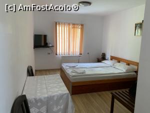 [P07] Double room. Atmosferă cazonă, dar curat. » foto by Visan125
 - 
<span class="allrVoted glyphicon glyphicon-heart hidden" id="av1249379"></span>
<a class="m-l-10 hidden" id="sv1249379" onclick="voting_Foto_DelVot(,1249379,14100)" role="button">șterge vot <span class="glyphicon glyphicon-remove"></span></a>
<a id="v91249379" class=" c-red"  onclick="voting_Foto_SetVot(1249379)" role="button"><span class="glyphicon glyphicon-heart-empty"></span> <b>LIKE</b> = Votează poza</a> <img class="hidden"  id="f1249379W9" src="/imagini/loader.gif" border="0" /><span class="AjErrMes hidden" id="e1249379ErM"></span>