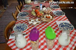 [P25] Mic dejun la KVR » foto by pepsi70ro
 - 
<span class="allrVoted glyphicon glyphicon-heart hidden" id="av567260"></span>
<a class="m-l-10 hidden" id="sv567260" onclick="voting_Foto_DelVot(,567260,14116)" role="button">șterge vot <span class="glyphicon glyphicon-remove"></span></a>
<a id="v9567260" class=" c-red"  onclick="voting_Foto_SetVot(567260)" role="button"><span class="glyphicon glyphicon-heart-empty"></span> <b>LIKE</b> = Votează poza</a> <img class="hidden"  id="f567260W9" src="/imagini/loader.gif" border="0" /><span class="AjErrMes hidden" id="e567260ErM"></span>