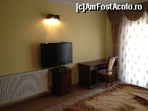 [P03] Televizorul are mufa HDMI, în camera este internet de mare viziteză și cu o tabletă, un cablu si un anume app, aveți toate posturile românești.  » foto by mauricius*
 - 
<span class="allrVoted glyphicon glyphicon-heart hidden" id="av420322"></span>
<a class="m-l-10 hidden" id="sv420322" onclick="voting_Foto_DelVot(,420322,14142)" role="button">șterge vot <span class="glyphicon glyphicon-remove"></span></a>
<a id="v9420322" class=" c-red"  onclick="voting_Foto_SetVot(420322)" role="button"><span class="glyphicon glyphicon-heart-empty"></span> <b>LIKE</b> = Votează poza</a> <img class="hidden"  id="f420322W9" src="/imagini/loader.gif" border="0" /><span class="AjErrMes hidden" id="e420322ErM"></span>