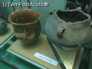 [P12] Ceramică din epoca bronzului - Orăștie.  » foto by tata123 🔱
 - 
<span class="allrVoted glyphicon glyphicon-heart hidden" id="av741808"></span>
<a class="m-l-10 hidden" id="sv741808" onclick="voting_Foto_DelVot(,741808,14143)" role="button">șterge vot <span class="glyphicon glyphicon-remove"></span></a>
<a id="v9741808" class=" c-red"  onclick="voting_Foto_SetVot(741808)" role="button"><span class="glyphicon glyphicon-heart-empty"></span> <b>LIKE</b> = Votează poza</a> <img class="hidden"  id="f741808W9" src="/imagini/loader.gif" border="0" /><span class="AjErrMes hidden" id="e741808ErM"></span>