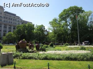 [P05] Ceasul, vasele răsturnate şi flori, multe flori » foto by Michi
 - 
<span class="allrVoted glyphicon glyphicon-heart hidden" id="av732475"></span>
<a class="m-l-10 hidden" id="sv732475" onclick="voting_Foto_DelVot(,732475,14175)" role="button">șterge vot <span class="glyphicon glyphicon-remove"></span></a>
<a id="v9732475" class=" c-red"  onclick="voting_Foto_SetVot(732475)" role="button"><span class="glyphicon glyphicon-heart-empty"></span> <b>LIKE</b> = Votează poza</a> <img class="hidden"  id="f732475W9" src="/imagini/loader.gif" border="0" /><span class="AjErrMes hidden" id="e732475ErM"></span>