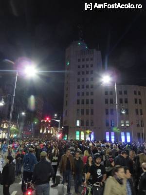 [P07] La promenadă pe Calea Victoriei.  » foto by tata123 🔱
 - 
<span class="allrVoted glyphicon glyphicon-heart hidden" id="av611860"></span>
<a class="m-l-10 hidden" id="sv611860" onclick="voting_Foto_DelVot(,611860,14175)" role="button">șterge vot <span class="glyphicon glyphicon-remove"></span></a>
<a id="v9611860" class=" c-red"  onclick="voting_Foto_SetVot(611860)" role="button"><span class="glyphicon glyphicon-heart-empty"></span> <b>LIKE</b> = Votează poza</a> <img class="hidden"  id="f611860W9" src="/imagini/loader.gif" border="0" /><span class="AjErrMes hidden" id="e611860ErM"></span>