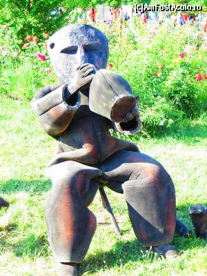 [P13] Uite de unde ni se trage - ha, ha, ha - Gânditorul din Hamangia.  » foto by tata123 🔱
 - 
<span class="allrVoted glyphicon glyphicon-heart hidden" id="av622492"></span>
<a class="m-l-10 hidden" id="sv622492" onclick="voting_Foto_DelVot(,622492,14175)" role="button">șterge vot <span class="glyphicon glyphicon-remove"></span></a>
<a id="v9622492" class=" c-red"  onclick="voting_Foto_SetVot(622492)" role="button"><span class="glyphicon glyphicon-heart-empty"></span> <b>LIKE</b> = Votează poza</a> <img class="hidden"  id="f622492W9" src="/imagini/loader.gif" border="0" /><span class="AjErrMes hidden" id="e622492ErM"></span>