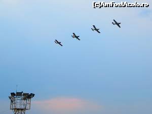 [P01] Avioane ZLIN în formație „șir”.  » foto by tata123 🔱
 - 
<span class="allrVoted glyphicon glyphicon-heart hidden" id="av628091"></span>
<a class="m-l-10 hidden" id="sv628091" onclick="voting_Foto_DelVot(,628091,14175)" role="button">șterge vot <span class="glyphicon glyphicon-remove"></span></a>
<a id="v9628091" class=" c-red"  onclick="voting_Foto_SetVot(628091)" role="button"><span class="glyphicon glyphicon-heart-empty"></span> <b>LIKE</b> = Votează poza</a> <img class="hidden"  id="f628091W9" src="/imagini/loader.gif" border="0" /><span class="AjErrMes hidden" id="e628091ErM"></span>