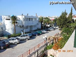 [P29] Sarandë - Vedere din pridvorul Bisericii Sf. Haralambie.  » foto by iulianic
 - 
<span class="allrVoted glyphicon glyphicon-heart hidden" id="av687809"></span>
<a class="m-l-10 hidden" id="sv687809" onclick="voting_Foto_DelVot(,687809,14195)" role="button">șterge vot <span class="glyphicon glyphicon-remove"></span></a>
<a id="v9687809" class=" c-red"  onclick="voting_Foto_SetVot(687809)" role="button"><span class="glyphicon glyphicon-heart-empty"></span> <b>LIKE</b> = Votează poza</a> <img class="hidden"  id="f687809W9" src="/imagini/loader.gif" border="0" /><span class="AjErrMes hidden" id="e687809ErM"></span>