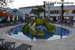 [P02] Piscina pt. copii.  » foto by RossoNerro
 - 
<span class="allrVoted glyphicon glyphicon-heart hidden" id="av515961"></span>
<a class="m-l-10 hidden" id="sv515961" onclick="voting_Foto_DelVot(,515961,14245)" role="button">șterge vot <span class="glyphicon glyphicon-remove"></span></a>
<a id="v9515961" class=" c-red"  onclick="voting_Foto_SetVot(515961)" role="button"><span class="glyphicon glyphicon-heart-empty"></span> <b>LIKE</b> = Votează poza</a> <img class="hidden"  id="f515961W9" src="/imagini/loader.gif" border="0" /><span class="AjErrMes hidden" id="e515961ErM"></span>