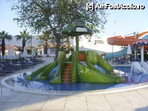 [P14] piscina copiilor » foto by lilyolt
 - 
<span class="allrVoted glyphicon glyphicon-heart hidden" id="av515186"></span>
<a class="m-l-10 hidden" id="sv515186" onclick="voting_Foto_DelVot(,515186,14245)" role="button">șterge vot <span class="glyphicon glyphicon-remove"></span></a>
<a id="v9515186" class=" c-red"  onclick="voting_Foto_SetVot(515186)" role="button"><span class="glyphicon glyphicon-heart-empty"></span> <b>LIKE</b> = Votează poza</a> <img class="hidden"  id="f515186W9" src="/imagini/loader.gif" border="0" /><span class="AjErrMes hidden" id="e515186ErM"></span>