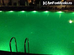 [P16] Piscina e luminata seara » foto by lilyolt
 - 
<span class="allrVoted glyphicon glyphicon-heart hidden" id="av515188"></span>
<a class="m-l-10 hidden" id="sv515188" onclick="voting_Foto_DelVot(,515188,14245)" role="button">șterge vot <span class="glyphicon glyphicon-remove"></span></a>
<a id="v9515188" class=" c-red"  onclick="voting_Foto_SetVot(515188)" role="button"><span class="glyphicon glyphicon-heart-empty"></span> <b>LIKE</b> = Votează poza</a> <img class="hidden"  id="f515188W9" src="/imagini/loader.gif" border="0" /><span class="AjErrMes hidden" id="e515188ErM"></span>
