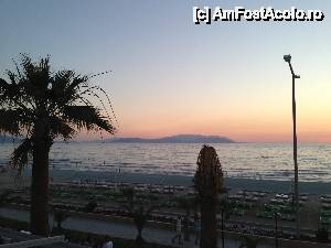 [P18] Apus vazut de pe terasa de deasupra restaurantului » foto by lilyolt
 - 
<span class="allrVoted glyphicon glyphicon-heart hidden" id="av515190"></span>
<a class="m-l-10 hidden" id="sv515190" onclick="voting_Foto_DelVot(,515190,14245)" role="button">șterge vot <span class="glyphicon glyphicon-remove"></span></a>
<a id="v9515190" class=" c-red"  onclick="voting_Foto_SetVot(515190)" role="button"><span class="glyphicon glyphicon-heart-empty"></span> <b>LIKE</b> = Votează poza</a> <img class="hidden"  id="f515190W9" src="/imagini/loader.gif" border="0" /><span class="AjErrMes hidden" id="e515190ErM"></span>