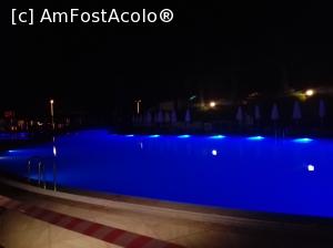 [P04] Piscina noaptea » foto by sdragos24
 - 
<span class="allrVoted glyphicon glyphicon-heart hidden" id="av933493"></span>
<a class="m-l-10 hidden" id="sv933493" onclick="voting_Foto_DelVot(,933493,14245)" role="button">șterge vot <span class="glyphicon glyphicon-remove"></span></a>
<a id="v9933493" class=" c-red"  onclick="voting_Foto_SetVot(933493)" role="button"><span class="glyphicon glyphicon-heart-empty"></span> <b>LIKE</b> = Votează poza</a> <img class="hidden"  id="f933493W9" src="/imagini/loader.gif" border="0" /><span class="AjErrMes hidden" id="e933493ErM"></span>
