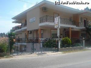 [P03] vila vazuta din strada » foto by aurobora
 - 
<span class="allrVoted glyphicon glyphicon-heart hidden" id="av542573"></span>
<a class="m-l-10 hidden" id="sv542573" onclick="voting_Foto_DelVot(,542573,14257)" role="button">șterge vot <span class="glyphicon glyphicon-remove"></span></a>
<a id="v9542573" class=" c-red"  onclick="voting_Foto_SetVot(542573)" role="button"><span class="glyphicon glyphicon-heart-empty"></span> <b>LIKE</b> = Votează poza</a> <img class="hidden"  id="f542573W9" src="/imagini/loader.gif" border="0" /><span class="AjErrMes hidden" id="e542573ErM"></span>