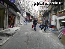 [P31] Străzile din spatele hotelului, în drum spre Bazar. După cum spuneam, o mulţime de mici ateliere.  » foto by abancor
 - 
<span class="allrVoted glyphicon glyphicon-heart hidden" id="av430690"></span>
<a class="m-l-10 hidden" id="sv430690" onclick="voting_Foto_DelVot(,430690,14373)" role="button">șterge vot <span class="glyphicon glyphicon-remove"></span></a>
<a id="v9430690" class=" c-red"  onclick="voting_Foto_SetVot(430690)" role="button"><span class="glyphicon glyphicon-heart-empty"></span> <b>LIKE</b> = Votează poza</a> <img class="hidden"  id="f430690W9" src="/imagini/loader.gif" border="0" /><span class="AjErrMes hidden" id="e430690ErM"></span>