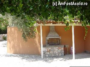 [P06] Gratarul din spatele vilei...  » foto by VYK_CIVIC
 - 
<span class="allrVoted glyphicon glyphicon-heart hidden" id="av432754"></span>
<a class="m-l-10 hidden" id="sv432754" onclick="voting_Foto_DelVot(,432754,14418)" role="button">șterge vot <span class="glyphicon glyphicon-remove"></span></a>
<a id="v9432754" class=" c-red"  onclick="voting_Foto_SetVot(432754)" role="button"><span class="glyphicon glyphicon-heart-empty"></span> <b>LIKE</b> = Votează poza</a> <img class="hidden"  id="f432754W9" src="/imagini/loader.gif" border="0" /><span class="AjErrMes hidden" id="e432754ErM"></span>