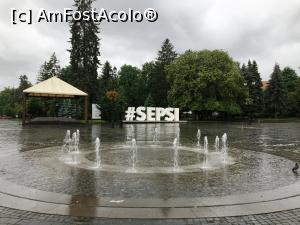 [P25] F&acirc;nt&acirc;nă arteziană din Piața Libertății » foto by AZE
 - 
<span class="allrVoted glyphicon glyphicon-heart hidden" id="av1330202"></span>
<a class="m-l-10 hidden" id="sv1330202" onclick="voting_Foto_DelVot(,1330202,14513)" role="button">șterge vot <span class="glyphicon glyphicon-remove"></span></a>
<a id="v91330202" class=" c-red"  onclick="voting_Foto_SetVot(1330202)" role="button"><span class="glyphicon glyphicon-heart-empty"></span> <b>LIKE</b> = Votează poza</a> <img class="hidden"  id="f1330202W9" src="/imagini/loader.gif" border="0" /><span class="AjErrMes hidden" id="e1330202ErM"></span>