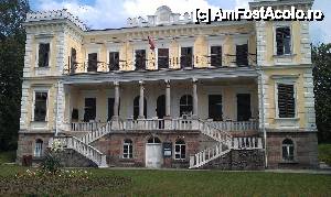 [P07] Vedere din faţă a castelului Belimarkovici, din parcul oraşului Vrnjacka Banja, Serbia.  » foto by traian.leuca †
 - 
<span class="allrVoted glyphicon glyphicon-heart hidden" id="av437395"></span>
<a class="m-l-10 hidden" id="sv437395" onclick="voting_Foto_DelVot(,437395,14540)" role="button">șterge vot <span class="glyphicon glyphicon-remove"></span></a>
<a id="v9437395" class=" c-red"  onclick="voting_Foto_SetVot(437395)" role="button"><span class="glyphicon glyphicon-heart-empty"></span> <b>LIKE</b> = Votează poza</a> <img class="hidden"  id="f437395W9" src="/imagini/loader.gif" border="0" /><span class="AjErrMes hidden" id="e437395ErM"></span>