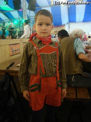 [P32] ce dragut!!! costum popular bavarez » foto by danadana*
 - 
<span class="allrVoted glyphicon glyphicon-heart hidden" id="av555343"></span>
<a class="m-l-10 hidden" id="sv555343" onclick="voting_Foto_DelVot(,555343,14550)" role="button">șterge vot <span class="glyphicon glyphicon-remove"></span></a>
<a id="v9555343" class=" c-red"  onclick="voting_Foto_SetVot(555343)" role="button"><span class="glyphicon glyphicon-heart-empty"></span> <b>LIKE</b> = Votează poza</a> <img class="hidden"  id="f555343W9" src="/imagini/loader.gif" border="0" /><span class="AjErrMes hidden" id="e555343ErM"></span>