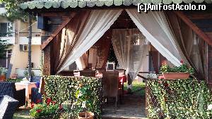 [P19] Hotel Voila, Mamaia - foișor în grădină » foto by nicole33
 - 
<span class="allrVoted glyphicon glyphicon-heart hidden" id="av667984"></span>
<a class="m-l-10 hidden" id="sv667984" onclick="voting_Foto_DelVot(,667984,14599)" role="button">șterge vot <span class="glyphicon glyphicon-remove"></span></a>
<a id="v9667984" class=" c-red"  onclick="voting_Foto_SetVot(667984)" role="button"><span class="glyphicon glyphicon-heart-empty"></span> <b>LIKE</b> = Votează poza</a> <img class="hidden"  id="f667984W9" src="/imagini/loader.gif" border="0" /><span class="AjErrMes hidden" id="e667984ErM"></span>