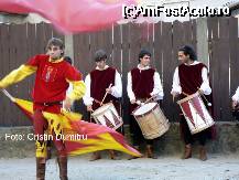 [P13] Sighisoara - Festivalul de Arta Medievala, trupa trubadurilor spanioli » foto by cristinadumitru*
 - 
<span class="allrVoted glyphicon glyphicon-heart hidden" id="av24147"></span>
<a class="m-l-10 hidden" id="sv24147" onclick="voting_Foto_DelVot(,24147,14670)" role="button">șterge vot <span class="glyphicon glyphicon-remove"></span></a>
<a id="v924147" class=" c-red"  onclick="voting_Foto_SetVot(24147)" role="button"><span class="glyphicon glyphicon-heart-empty"></span> <b>LIKE</b> = Votează poza</a> <img class="hidden"  id="f24147W9" src="/imagini/loader.gif" border="0" /><span class="AjErrMes hidden" id="e24147ErM"></span>