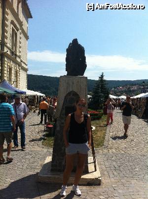[P02] Cu statuia lui Vlad Tepes » foto by Xla
 - 
<span class="allrVoted glyphicon glyphicon-heart hidden" id="av449592"></span>
<a class="m-l-10 hidden" id="sv449592" onclick="voting_Foto_DelVot(,449592,14670)" role="button">șterge vot <span class="glyphicon glyphicon-remove"></span></a>
<a id="v9449592" class=" c-red"  onclick="voting_Foto_SetVot(449592)" role="button"><span class="glyphicon glyphicon-heart-empty"></span> <b>LIKE</b> = Votează poza</a> <img class="hidden"  id="f449592W9" src="/imagini/loader.gif" border="0" /><span class="AjErrMes hidden" id="e449592ErM"></span>