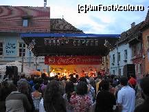 [P13] spectacol de muzica greceasca, seara » foto by cosminp
 - 
<span class="allrVoted glyphicon glyphicon-heart hidden" id="av37068"></span>
<a class="m-l-10 hidden" id="sv37068" onclick="voting_Foto_DelVot(,37068,14670)" role="button">șterge vot <span class="glyphicon glyphicon-remove"></span></a>
<a id="v937068" class=" c-red"  onclick="voting_Foto_SetVot(37068)" role="button"><span class="glyphicon glyphicon-heart-empty"></span> <b>LIKE</b> = Votează poza</a> <img class="hidden"  id="f37068W9" src="/imagini/loader.gif" border="0" /><span class="AjErrMes hidden" id="e37068ErM"></span>