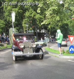 [P14] Parada masinilor de epoca » foto by Michi
 - 
<span class="allrVoted glyphicon glyphicon-heart hidden" id="av980477"></span>
<a class="m-l-10 hidden" id="sv980477" onclick="voting_Foto_DelVot(,980477,14695)" role="button">șterge vot <span class="glyphicon glyphicon-remove"></span></a>
<a id="v9980477" class=" c-red"  onclick="voting_Foto_SetVot(980477)" role="button"><span class="glyphicon glyphicon-heart-empty"></span> <b>LIKE</b> = Votează poza</a> <img class="hidden"  id="f980477W9" src="/imagini/loader.gif" border="0" /><span class="AjErrMes hidden" id="e980477ErM"></span>