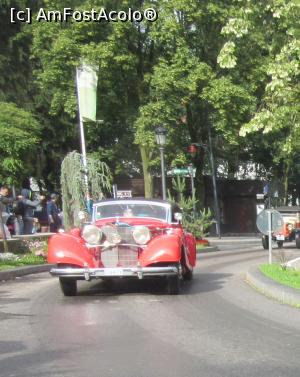 [P06] Parada masinilor de epoca » foto by Michi
 - 
<span class="allrVoted glyphicon glyphicon-heart hidden" id="av980469"></span>
<a class="m-l-10 hidden" id="sv980469" onclick="voting_Foto_DelVot(,980469,14695)" role="button">șterge vot <span class="glyphicon glyphicon-remove"></span></a>
<a id="v9980469" class=" c-red"  onclick="voting_Foto_SetVot(980469)" role="button"><span class="glyphicon glyphicon-heart-empty"></span> <b>LIKE</b> = Votează poza</a> <img class="hidden"  id="f980469W9" src="/imagini/loader.gif" border="0" /><span class="AjErrMes hidden" id="e980469ErM"></span>