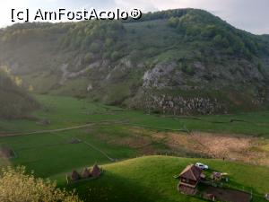 [P39] Fundătura Ponorului » foto by Mika
 - 
<span class="allrVoted glyphicon glyphicon-heart hidden" id="av1299265"></span>
<a class="m-l-10 hidden" id="sv1299265" onclick="voting_Foto_DelVot(,1299265,14749)" role="button">șterge vot <span class="glyphicon glyphicon-remove"></span></a>
<a id="v91299265" class=" c-red"  onclick="voting_Foto_SetVot(1299265)" role="button"><span class="glyphicon glyphicon-heart-empty"></span> <b>LIKE</b> = Votează poza</a> <img class="hidden"  id="f1299265W9" src="/imagini/loader.gif" border="0" /><span class="AjErrMes hidden" id="e1299265ErM"></span>