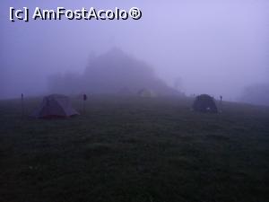 [P41] Dimineața la corturi » foto by Mika
 - 
<span class="allrVoted glyphicon glyphicon-heart hidden" id="av1299267"></span>
<a class="m-l-10 hidden" id="sv1299267" onclick="voting_Foto_DelVot(,1299267,14749)" role="button">șterge vot <span class="glyphicon glyphicon-remove"></span></a>
<a id="v91299267" class=" c-red"  onclick="voting_Foto_SetVot(1299267)" role="button"><span class="glyphicon glyphicon-heart-empty"></span> <b>LIKE</b> = Votează poza</a> <img class="hidden"  id="f1299267W9" src="/imagini/loader.gif" border="0" /><span class="AjErrMes hidden" id="e1299267ErM"></span>