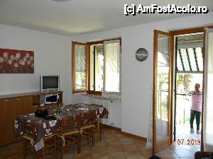 [P01] livingul cu balconul principal » foto by bitnic
 - 
<span class="allrVoted glyphicon glyphicon-heart hidden" id="av444708"></span>
<a class="m-l-10 hidden" id="sv444708" onclick="voting_Foto_DelVot(,444708,14756)" role="button">șterge vot <span class="glyphicon glyphicon-remove"></span></a>
<a id="v9444708" class=" c-red"  onclick="voting_Foto_SetVot(444708)" role="button"><span class="glyphicon glyphicon-heart-empty"></span> <b>LIKE</b> = Votează poza</a> <img class="hidden"  id="f444708W9" src="/imagini/loader.gif" border="0" /><span class="AjErrMes hidden" id="e444708ErM"></span>