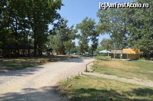 [P05] Phoenix Cernica Extreme Park - în zare - parcarea; pe dreapta, mai aproape, „atelierul” de tir cu arcul » foto by Dragoș_MD
 - 
<span class="allrVoted glyphicon glyphicon-heart hidden" id="av654952"></span>
<a class="m-l-10 hidden" id="sv654952" onclick="voting_Foto_DelVot(,654952,14760)" role="button">șterge vot <span class="glyphicon glyphicon-remove"></span></a>
<a id="v9654952" class=" c-red"  onclick="voting_Foto_SetVot(654952)" role="button"><span class="glyphicon glyphicon-heart-empty"></span> <b>LIKE</b> = Votează poza</a> <img class="hidden"  id="f654952W9" src="/imagini/loader.gif" border="0" /><span class="AjErrMes hidden" id="e654952ErM"></span>