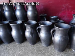 [P19] Vase negre aflate la vânzare. » foto by tata123 🔱
 - 
<span class="allrVoted glyphicon glyphicon-heart hidden" id="av1265312"></span>
<a class="m-l-10 hidden" id="sv1265312" onclick="voting_Foto_DelVot(,1265312,14790)" role="button">șterge vot <span class="glyphicon glyphicon-remove"></span></a>
<a id="v91265312" class=" c-red"  onclick="voting_Foto_SetVot(1265312)" role="button"><span class="glyphicon glyphicon-heart-empty"></span> <b>LIKE</b> = Votează poza</a> <img class="hidden"  id="f1265312W9" src="/imagini/loader.gif" border="0" /><span class="AjErrMes hidden" id="e1265312ErM"></span>
