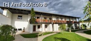 [P22] Mănăstirea Berislăvești, județul V&acirc;lcea, Chiliile » foto by mprofeanu
 - 
<span class="allrVoted glyphicon glyphicon-heart hidden" id="av1394320"></span>
<a class="m-l-10 hidden" id="sv1394320" onclick="voting_Foto_DelVot(,1394320,14806)" role="button">șterge vot <span class="glyphicon glyphicon-remove"></span></a>
<a id="v91394320" class=" c-red"  onclick="voting_Foto_SetVot(1394320)" role="button"><span class="glyphicon glyphicon-heart-empty"></span> <b>LIKE</b> = Votează poza</a> <img class="hidden"  id="f1394320W9" src="/imagini/loader.gif" border="0" /><span class="AjErrMes hidden" id="e1394320ErM"></span>