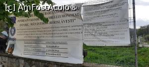 [P23] Mănăstirea Berislăvești, județul V&acirc;lcea, panoul de la intrare cu fondurile europene... » foto by mprofeanu
 - 
<span class="allrVoted glyphicon glyphicon-heart hidden" id="av1394321"></span>
<a class="m-l-10 hidden" id="sv1394321" onclick="voting_Foto_DelVot(,1394321,14806)" role="button">șterge vot <span class="glyphicon glyphicon-remove"></span></a>
<a id="v91394321" class=" c-red"  onclick="voting_Foto_SetVot(1394321)" role="button"><span class="glyphicon glyphicon-heart-empty"></span> <b>LIKE</b> = Votează poza</a> <img class="hidden"  id="f1394321W9" src="/imagini/loader.gif" border="0" /><span class="AjErrMes hidden" id="e1394321ErM"></span>