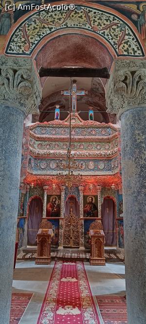 [P11] Vedere de ansamblu către iconostas. » foto by tata123 🔱
 - 
<span class="allrVoted glyphicon glyphicon-heart hidden" id="av1427654"></span>
<a class="m-l-10 hidden" id="sv1427654" onclick="voting_Foto_DelVot(,1427654,14806)" role="button">șterge vot <span class="glyphicon glyphicon-remove"></span></a>
<a id="v91427654" class=" c-red"  onclick="voting_Foto_SetVot(1427654)" role="button"><span class="glyphicon glyphicon-heart-empty"></span> <b>LIKE</b> = Votează poza</a> <img class="hidden"  id="f1427654W9" src="/imagini/loader.gif" border="0" /><span class="AjErrMes hidden" id="e1427654ErM"></span>