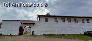 [P20] Poartă acces în cetatea monahală Berislăvești. » foto by tata123 🔱
 - 
<span class="allrVoted glyphicon glyphicon-heart hidden" id="av1427663"></span>
<a class="m-l-10 hidden" id="sv1427663" onclick="voting_Foto_DelVot(,1427663,14806)" role="button">șterge vot <span class="glyphicon glyphicon-remove"></span></a>
<a id="v91427663" class=" c-red"  onclick="voting_Foto_SetVot(1427663)" role="button"><span class="glyphicon glyphicon-heart-empty"></span> <b>LIKE</b> = Votează poza</a> <img class="hidden"  id="f1427663W9" src="/imagini/loader.gif" border="0" /><span class="AjErrMes hidden" id="e1427663ErM"></span>