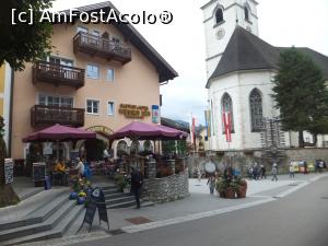 [P03] Biserica St. Wolfgang și un restaurant cu prețuri mai mici decât media din zonă » foto by ElenaUlrich
 - 
<span class="allrVoted glyphicon glyphicon-heart hidden" id="av1350240"></span>
<a class="m-l-10 hidden" id="sv1350240" onclick="voting_Foto_DelVot(,1350240,14815)" role="button">șterge vot <span class="glyphicon glyphicon-remove"></span></a>
<a id="v91350240" class=" c-red"  onclick="voting_Foto_SetVot(1350240)" role="button"><span class="glyphicon glyphicon-heart-empty"></span> <b>LIKE</b> = Votează poza</a> <img class="hidden"  id="f1350240W9" src="/imagini/loader.gif" border="0" /><span class="AjErrMes hidden" id="e1350240ErM"></span>