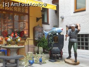 [P07] Decoruri care înfrumusețează și dau culoare orășelului St. Wolfgang » foto by ElenaUlrich
 - 
<span class="allrVoted glyphicon glyphicon-heart hidden" id="av1350244"></span>
<a class="m-l-10 hidden" id="sv1350244" onclick="voting_Foto_DelVot(,1350244,14815)" role="button">șterge vot <span class="glyphicon glyphicon-remove"></span></a>
<a id="v91350244" class=" c-red"  onclick="voting_Foto_SetVot(1350244)" role="button"><span class="glyphicon glyphicon-heart-empty"></span> <b>LIKE</b> = Votează poza</a> <img class="hidden"  id="f1350244W9" src="/imagini/loader.gif" border="0" /><span class="AjErrMes hidden" id="e1350244ErM"></span>