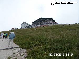 [P25] Hotelul și restaurantul Schafbergspitze » foto by Alina53
 - 
<span class="allrVoted glyphicon glyphicon-heart hidden" id="av690001"></span>
<a class="m-l-10 hidden" id="sv690001" onclick="voting_Foto_DelVot(,690001,14815)" role="button">șterge vot <span class="glyphicon glyphicon-remove"></span></a>
<a id="v9690001" class=" c-red"  onclick="voting_Foto_SetVot(690001)" role="button"><span class="glyphicon glyphicon-heart-empty"></span> <b>LIKE</b> = Votează poza</a> <img class="hidden"  id="f690001W9" src="/imagini/loader.gif" border="0" /><span class="AjErrMes hidden" id="e690001ErM"></span>