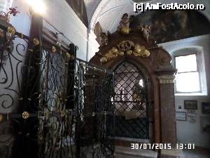 [P19] Capela cu racla celor sfinte » foto by Alina53
 - 
<span class="allrVoted glyphicon glyphicon-heart hidden" id="av692094"></span>
<a class="m-l-10 hidden" id="sv692094" onclick="voting_Foto_DelVot(,692094,14815)" role="button">șterge vot <span class="glyphicon glyphicon-remove"></span></a>
<a id="v9692094" class=" c-red"  onclick="voting_Foto_SetVot(692094)" role="button"><span class="glyphicon glyphicon-heart-empty"></span> <b>LIKE</b> = Votează poza</a> <img class="hidden"  id="f692094W9" src="/imagini/loader.gif" border="0" /><span class="AjErrMes hidden" id="e692094ErM"></span>